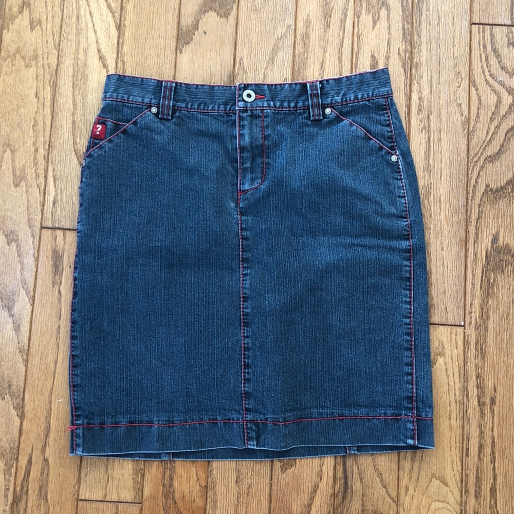 🖤3 for $15🖤GUESS retro jean skirt